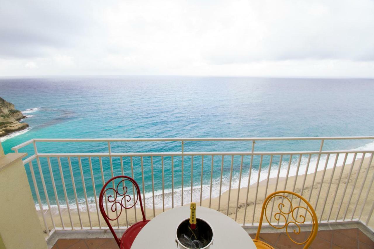 Isola Bella Sea-View Apartment Tropea Zewnętrze zdjęcie